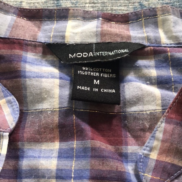 M long sleeve button up - Picture 2 of 3